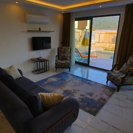 Parla 3 / Hotell 4*
